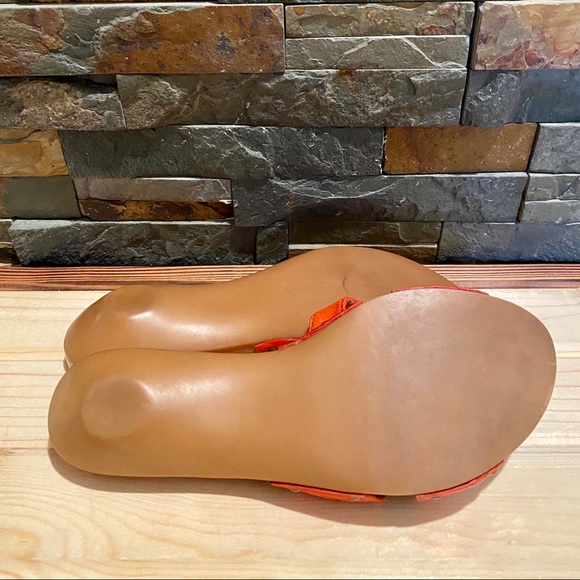 FRYE “Ellie Ring” Leather Slides in gorgeous Coral - Picture 14 of 16